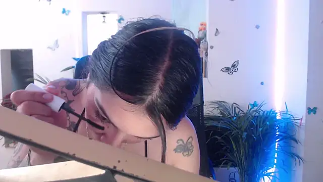 Lia-mitch online show from 05-04-26, 07:21