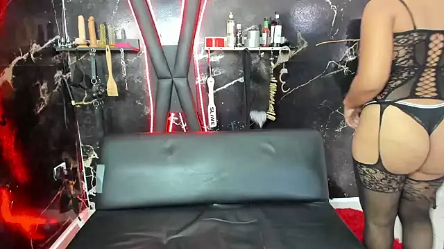 Snapshot of Bdsmsumision chatting on 01-10-25, 06:28 Bdsmsumision online show from 01-10-25, 06:28