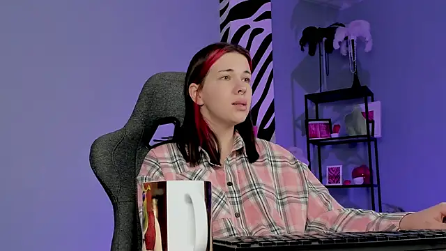 AliceSunday online show from 01-10-26, 05:20