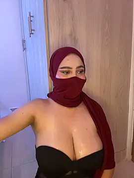 Snapshot of amaal_ chatting on 11-26-25, 08:43 amaal online show from 11-26-25, 08:43