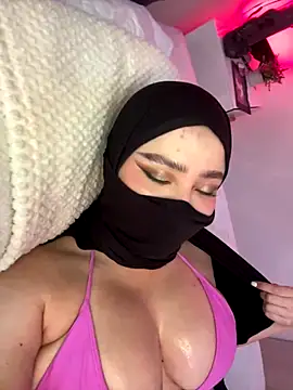 Snapshot of amaal_ chatting on 12-05-25, 04:14 amaal online show from 12-05-25, 04:14