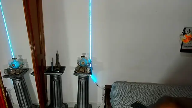 Darick brown online show from 12-15-24, 03:34