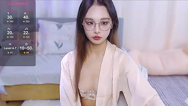 Snapshot of peichen6699 chatting on 01-14-25, 01:28 peichen6699 online show from 01-14-25, 01:28