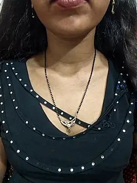 Snapshot of Sharmila-Singh chatting on 07-29-26, 05:00 Sharmila-Singh online show from 07-29-26, 05:00