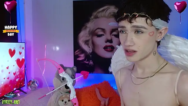 maxiy 001 online show from 02-15-25, 07:27