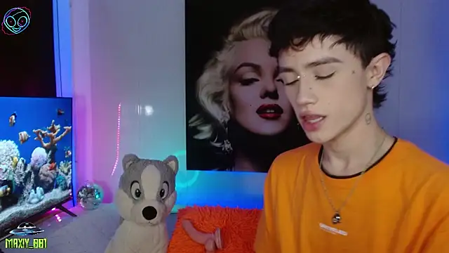 maxiy 001 online show from 03-10-25, 05:54