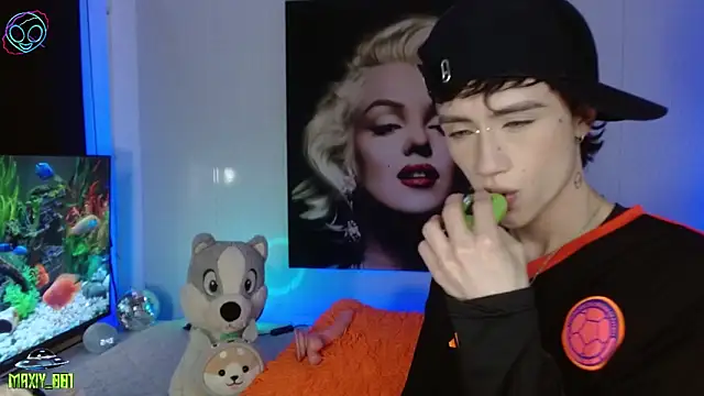 maxiy 001 online show from 03-21-25, 07:44