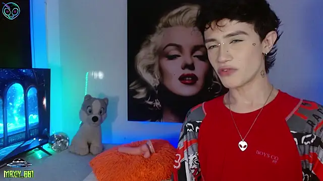 maxiy 001 online show from 09-21-25, 08:49