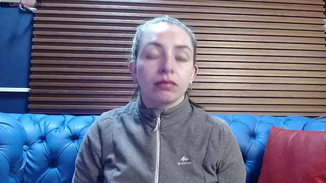 Snapshot of _isaabellaa chatting on 02-13-25, 11:39 isaabellaa online show from 02-13-25, 11:39