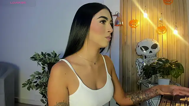 AriRobert  online show from 10-22-25, 03:40