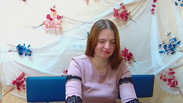 Snapshot of FreyaDak chatting on 12-17-24, 03:06 FreyaDak online show from 12-17-24, 03:06