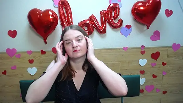 Snapshot of FreyaDak chatting on 03-22-25, 12:04 FreyaDak online show from 03-22-25, 12:04