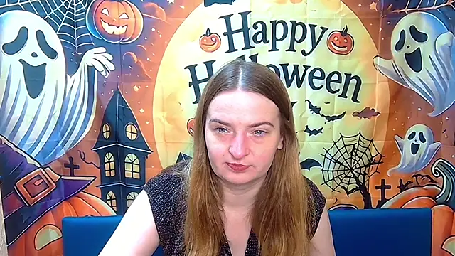 Snapshot of FreyaDak chatting on 10-21-25, 05:02 FreyaDak online show from 10-21-25, 05:02