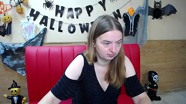 Snapshot of FreyaDak chatting on 11-02-25, 06:05 FreyaDak online show from 11-02-25, 06:05