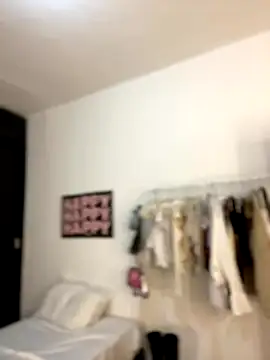 Snapshot of Sweetnaughtygirl_ chatting on 11-14-25, 02:54 Sweetnaughtygirl online show from 11-14-25, 02:54