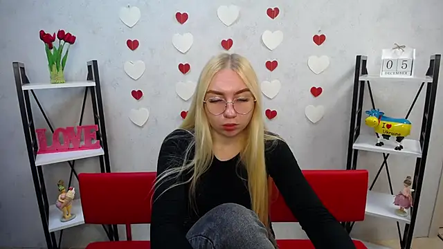 BeatriceFly online show from 12-07-24, 06:10