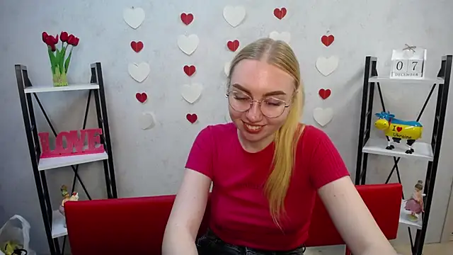 BeatriceFly online show from 12-07-24, 03:52