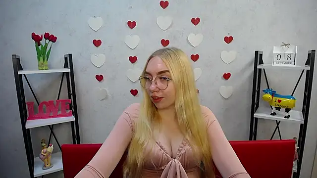 BeatriceFly online show from 12-08-24, 03:24