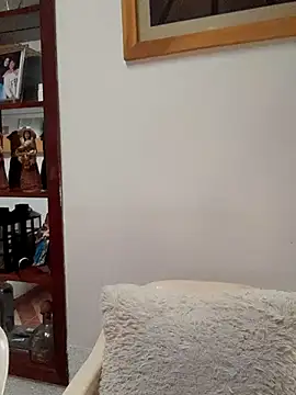 skayhot  online show from 10-20-25, 01:33