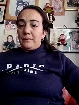 skayhot  online show from 12-18-25, 01:17