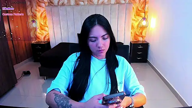 Snapshot of miichael_black chatting on 05-02-26, 12:32 miichael black online show from 05-02-26, 12:32