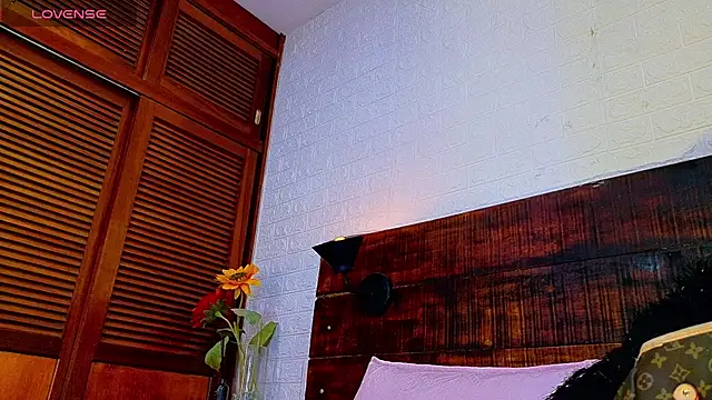 Celeste sanz online show from 10-21-25, 10:27