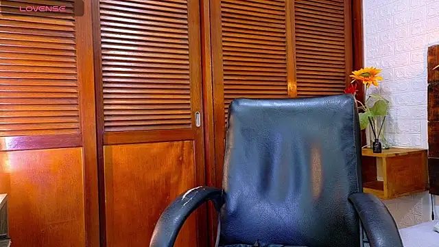 Celeste sanz online show from 10-26-25, 10:54