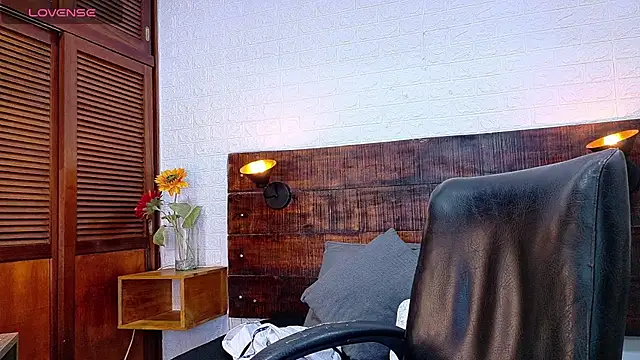 Celeste sanz online show from 11-06-25, 10:49