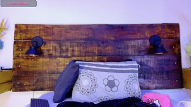 Snapshot of Celeste_sanz chatting on 04-05-26, 10:12 Celeste sanz online show from 04-05-26, 10:12