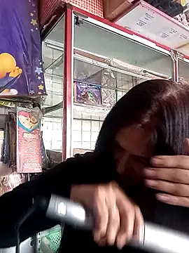 Snapshot of Edged_Hot69 chatting on 03-12-26, 03:18 Edged Hot69 online show from 03-12-26, 03:18