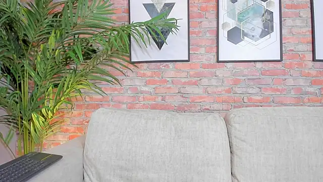 Snapshot of DahianaWalcott chatting on 03-07-25, 06:00 DahianaWalcott online show from 03-07-25, 06:00