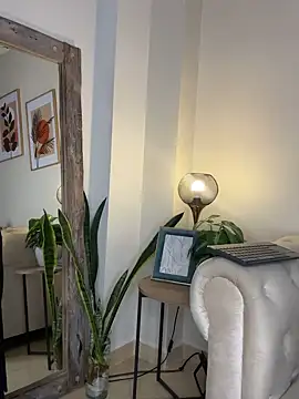 Snapshot of DahianaWalcott chatting on 10-10-25, 05:23 DahianaWalcott online show from 10-10-25, 05:23