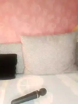 Snapshot of Cat_Sharisa chatting on 02-11-25, 02:57 Cat Sharisa online show from 02-11-25, 02:57