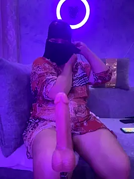 Snapshot of Cat_Sharisa chatting on 09-10-25, 08:47 Cat Sharisa online show from 09-10-25, 08:47