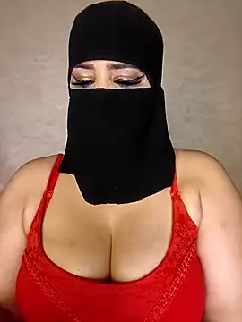 Snapshot of Cat_Sharisa chatting on 10-10-25, 05:01 Cat Sharisa online show from 10-10-25, 05:01