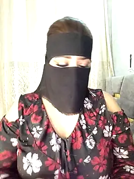 Snapshot of Cat_Sharisa chatting on 11-04-25, 09:47 Cat Sharisa online show from 11-04-25, 09:47