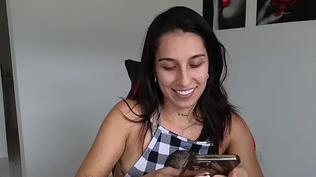 tammyandrade  online show from 02-25-25, 09:35