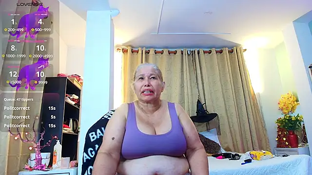 girl amada online show from 10-18-25, 09:32