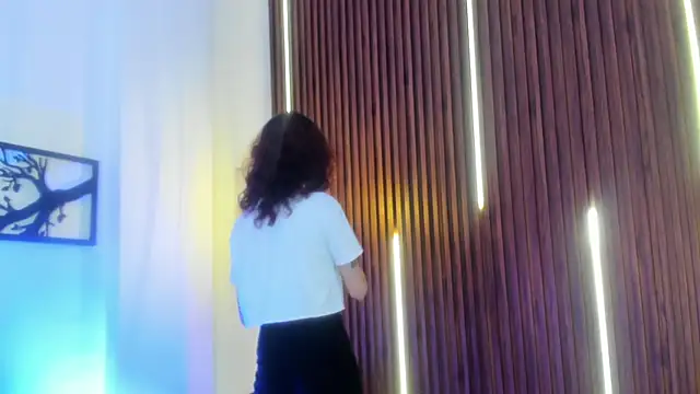 Cloe Evans1 online show from 11-18-25, 07:18