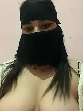 Snapshot of Miss-Soka chatting on 12-13-24, 11:06 Miss-Soka online show from 12-13-24, 11:06