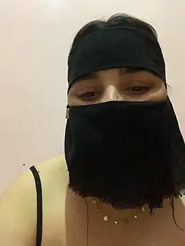 Snapshot of Miss-Soka chatting on 12-20-24, 06:35 Miss-Soka online show from 12-20-24, 06:35