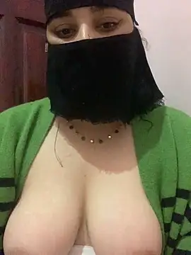 Snapshot of Miss-Soka chatting on 12-26-24, 06:52 Miss-Soka online show from 12-26-24, 06:52