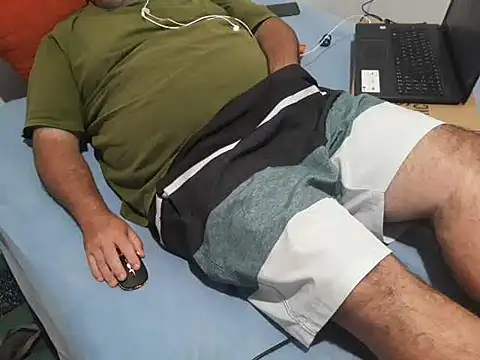 Snapshot of mfreitas005 chatting on 01-10-25, 12:27 mfreitas005 online show from 01-10-25, 12:27