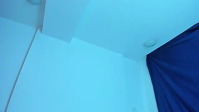 emiily15   online show from 01-20-25, 06:43