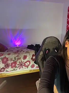 emiily15   online show from 09-26-25, 07:07