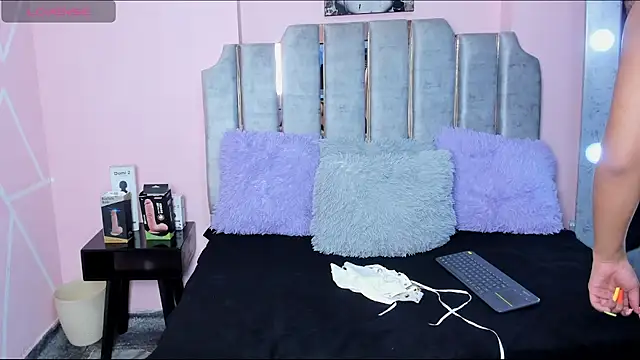 karol noa online show from 02-25-25, 03:31