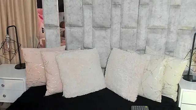 karol noa online show from 09-15-25, 11:21