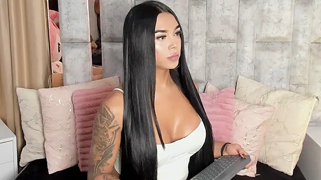 karol noa online show from 10-20-25, 11:21