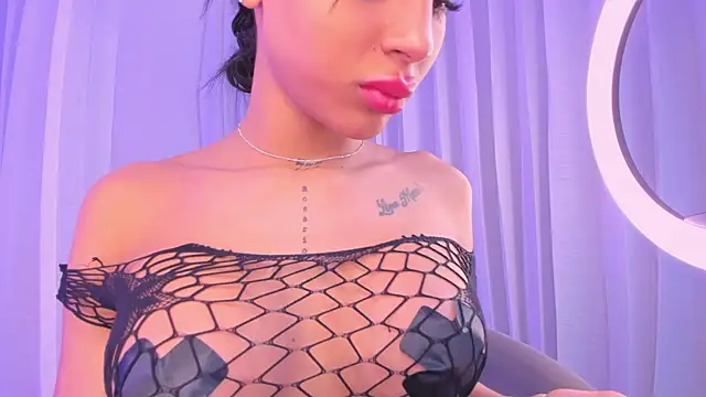 Snapshot of angelrossario chatting on 09-25-25, 05:00 angelrossario online show from 09-25-25, 05:00