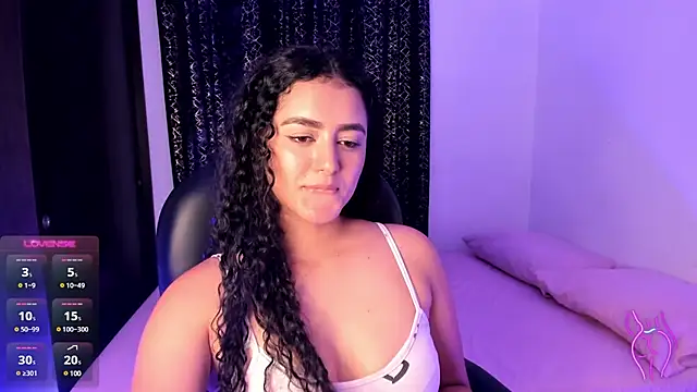 Snapshot of Adhara-zanne chatting on 02-01-25, 05:39 Adhara-zanne online show from 02-01-25, 05:39